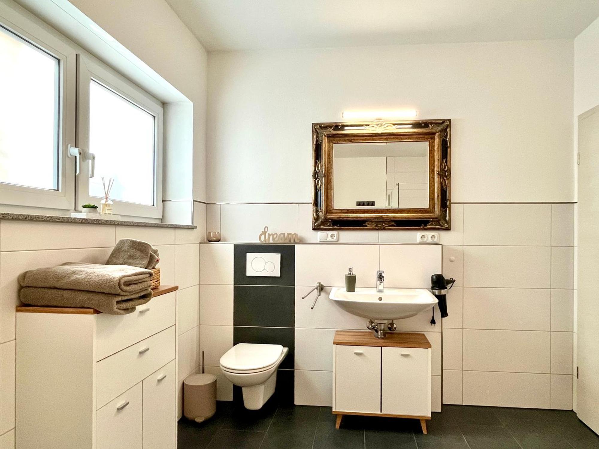 Ferienwohnung Moseltraum, 1-6 Pers, Mit 3 Schlafzimmer Und Panoramabalkon Müden Exterior foto