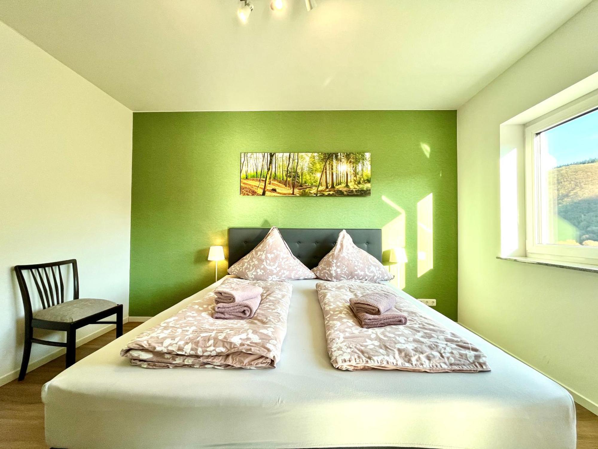 Ferienwohnung Moseltraum, 1-6 Pers, Mit 3 Schlafzimmer Und Panoramabalkon Müden Exterior foto