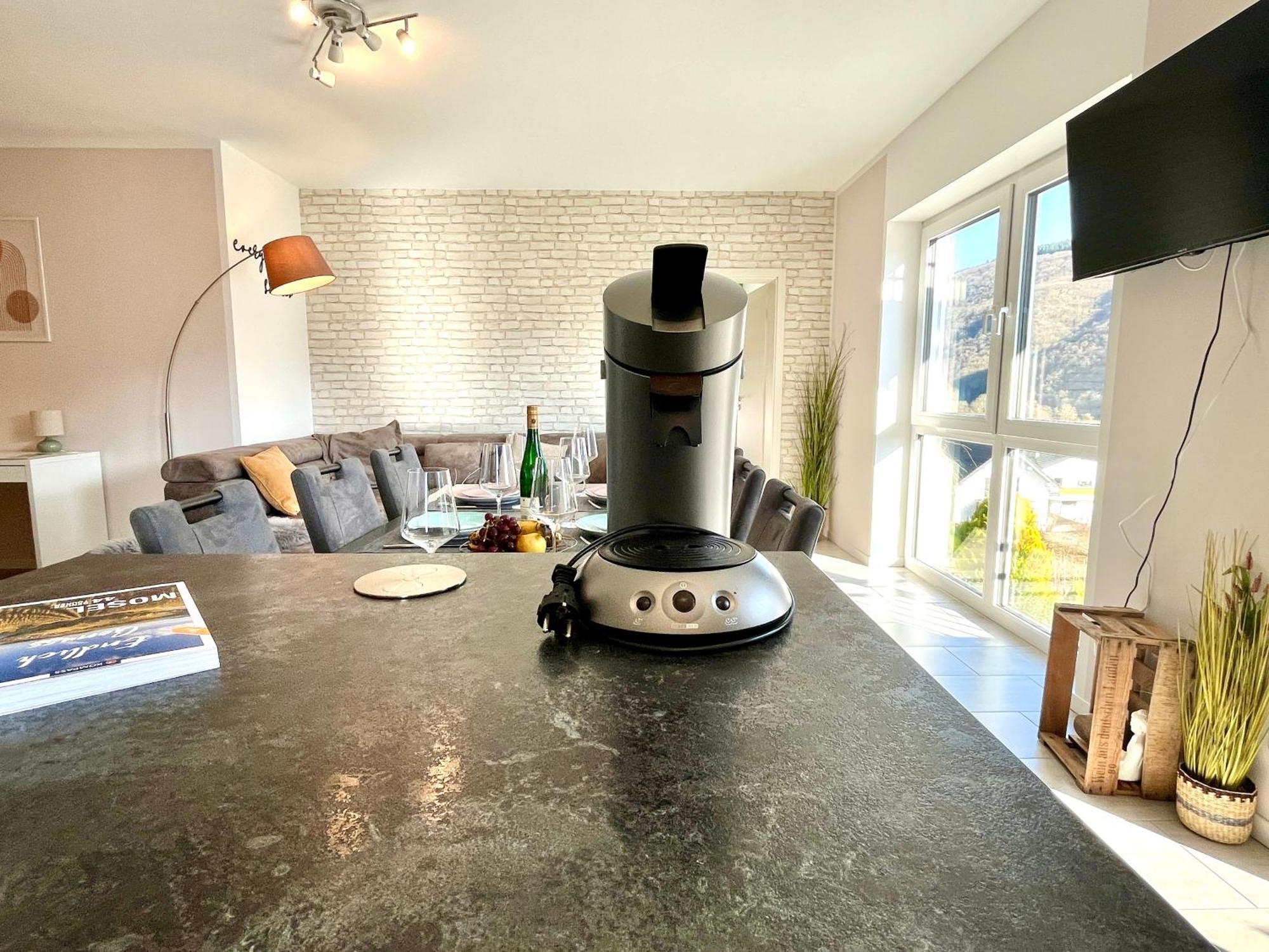 Ferienwohnung Moseltraum, 1-6 Pers, Mit 3 Schlafzimmer Und Panoramabalkon Müden Exterior foto
